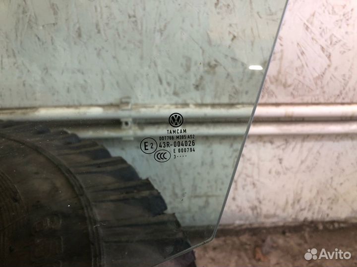 Стекло передней левой двери Volkswagen Passat B7