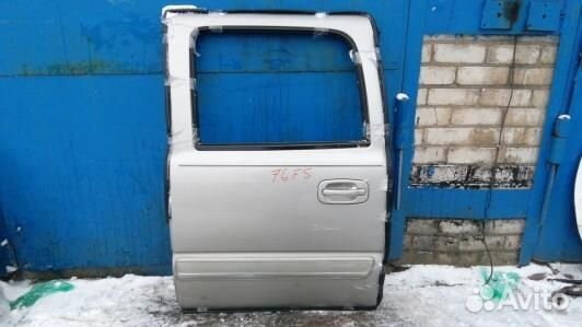 Дверь задняя левая chevrolet suburban GMT800 (76F0