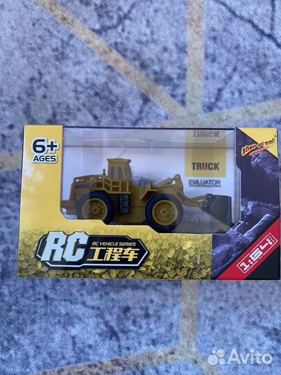 Мини трактор на радиоуправлении