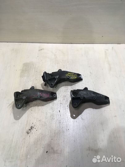 Кронштейн АКПП правый Ауди А6 c5 8D0399114T