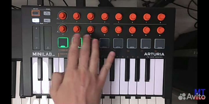 Синтезаторarturia minilab mk2