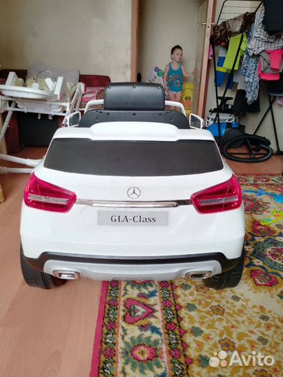 Детская машина на пульте управления Mercedes