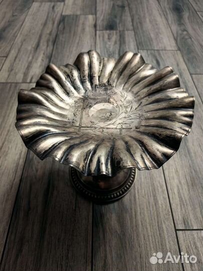 Серебряная конфетница известного мастера