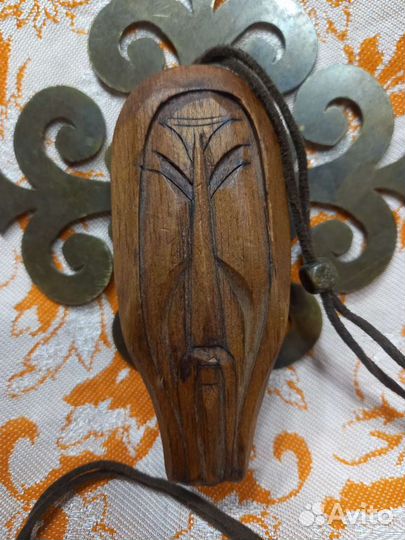 Старинный музыкальный интструмент Варган, хомус