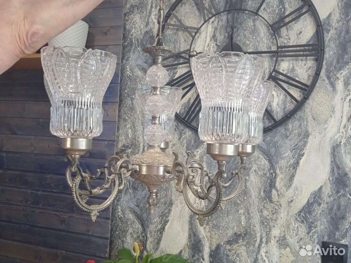Люстра 5 рожковая старая плафоны хрустальные и шар