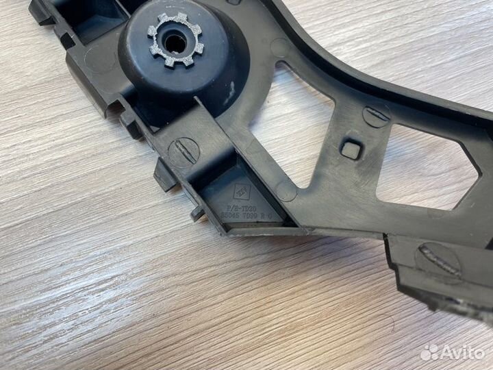 Кронштейн бампера задний левый Renault Logan