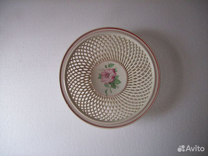 Фруктовница керамическая плетёная