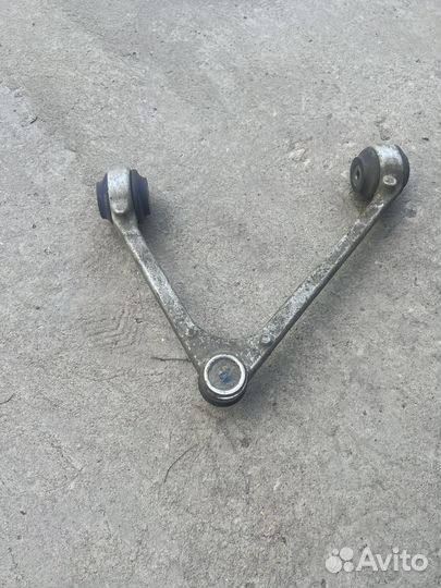 Рычаг верхний передний правый Jaguar xj 351