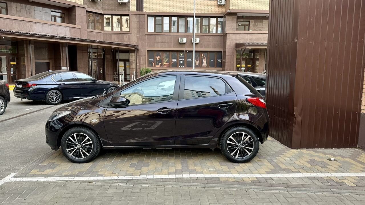 Mazda 2: фото из отзыва