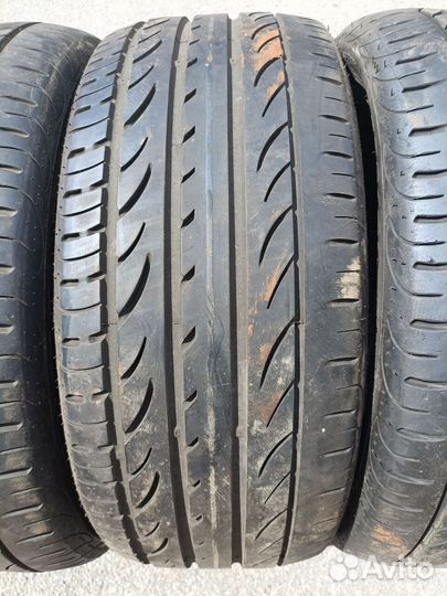 Pirelli P Zero Nero GT 225/40 R18