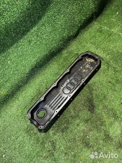 Клапанная крышка Audi 100 c4