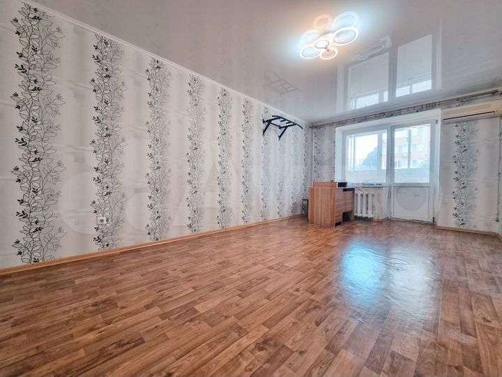 2-к. квартира, 57 м², 2/13 эт.