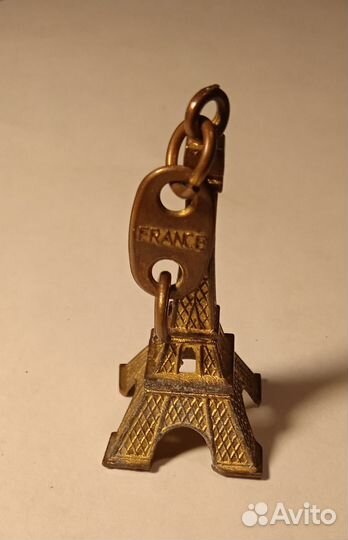Сувенир из Парижа магнит
