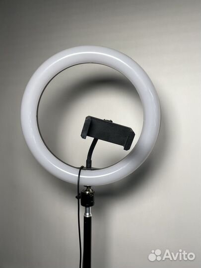 Кольцевая лампа со штативом 24 см