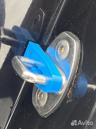 Демпферы замков дверей на Volkswagen, Skoda, Audi