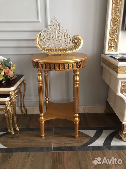 Столик декоративная