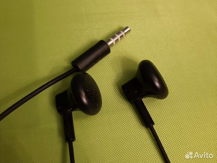 Наушники Nokia с микрофоном новые