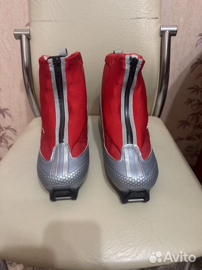 Ботинки лыжные