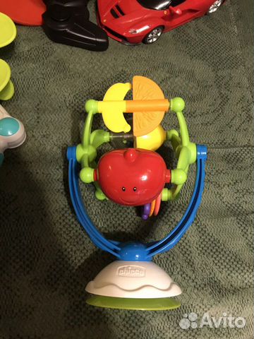 Chicco фрукты на присоске развивающая игрушка