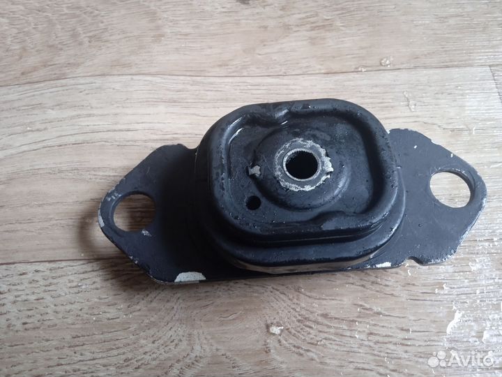 Опора кпп Renault, Sasic