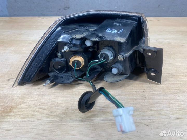 Внешний Фонарь на Митсубиси Лансер 10 Авторазбор