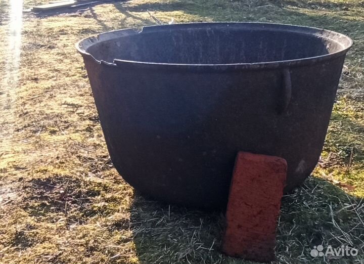 Казан чугунный 120 л старого литья (до 1945)