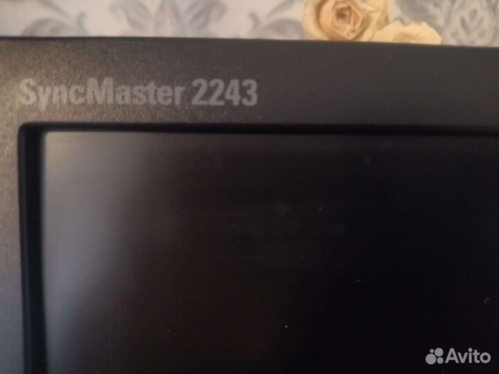 Монитор Samsung 22 дюйма