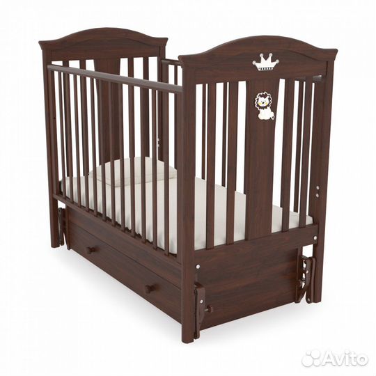 Детская кроватка с маятником и ящиком