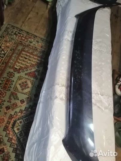 Дефлектор капота