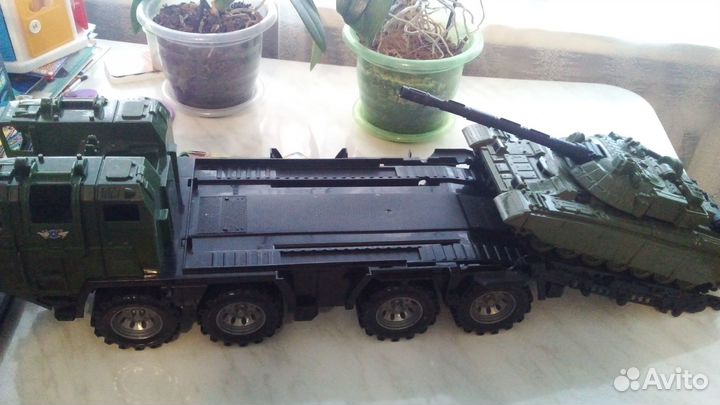 Машина и танк. Комплект