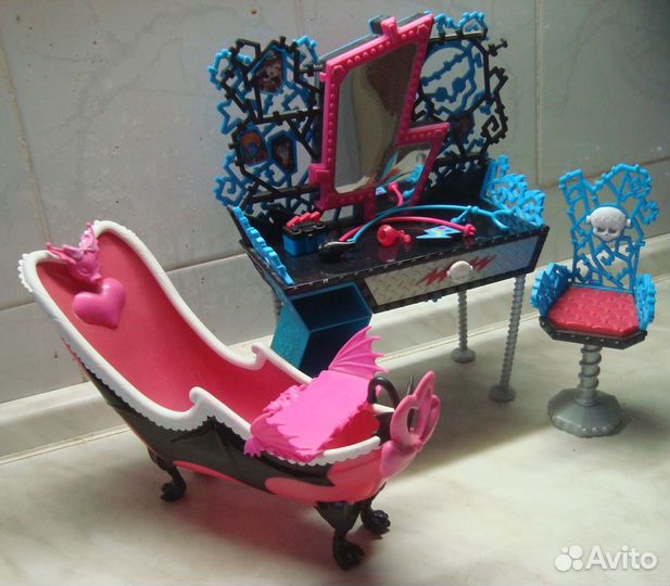 Мебель для кукол Монстер хай