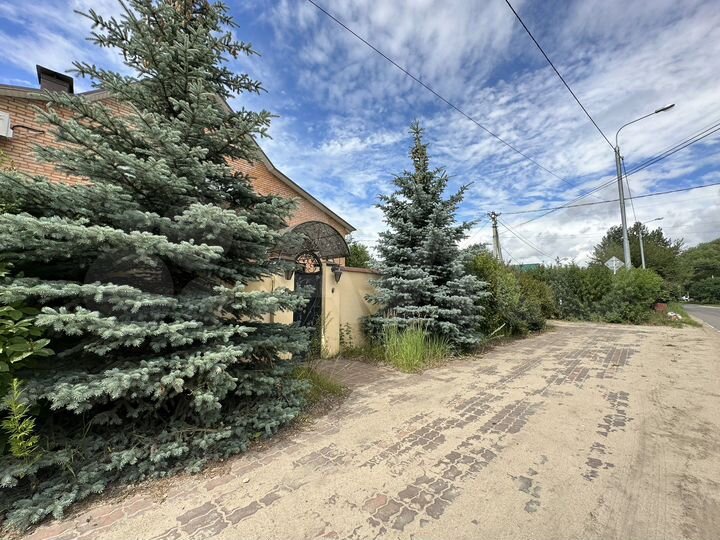 Дом 228 м² на участке 6 сот.