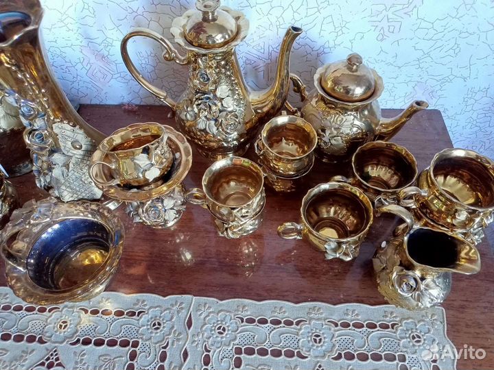 Сервиз чайно-кофейный плюс вазы для цветов