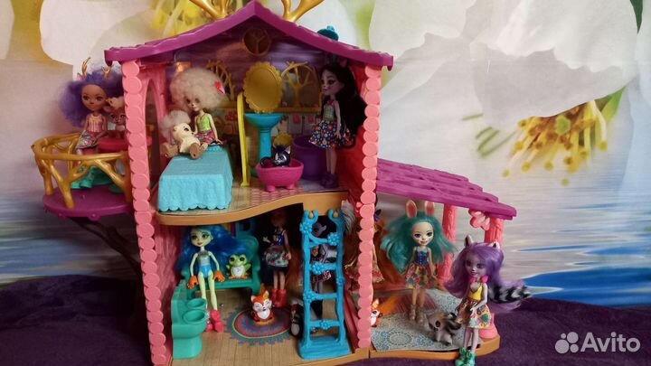 Куклы и дом