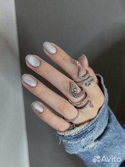 Маникюр педикюр