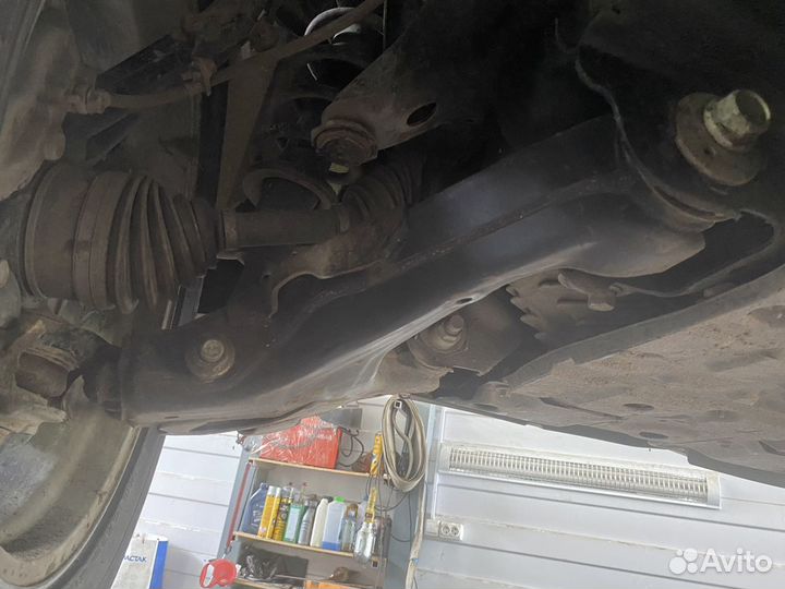 Рычаг передний левый Toyota Land Cruiser 200 2015+