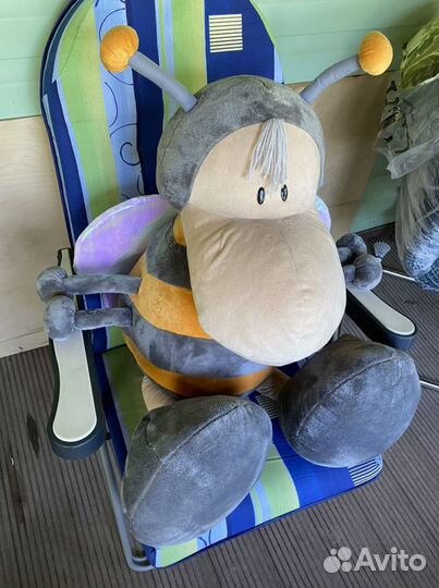 Большая мягкая игрушка пчела