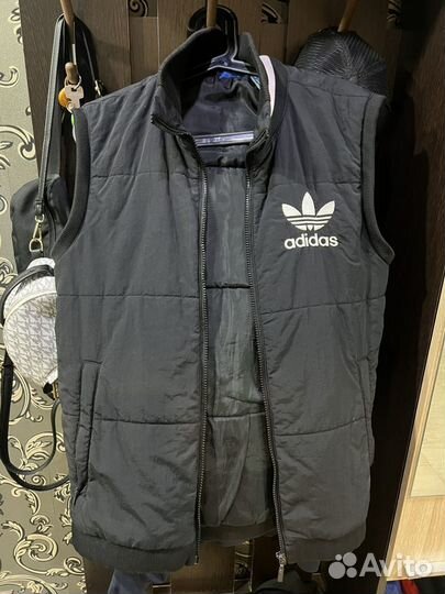 Жилетка adidas originals оригинал