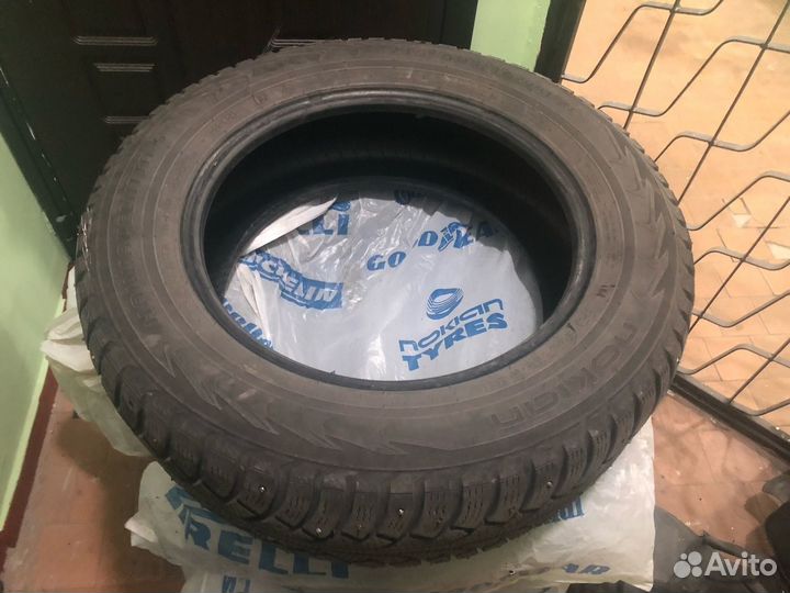 Nokian Tyres Hakkapeliitta 5 215/60 R16 99T