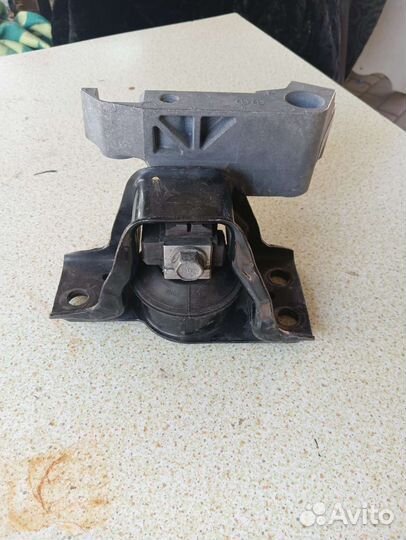 Подушка двигателя нисан ноут правая, гелиевая