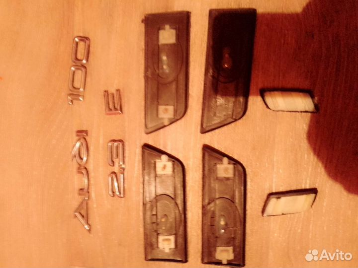 Пластмаски на крылья 4 штуки