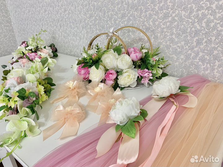 Свадебные украшения на машину