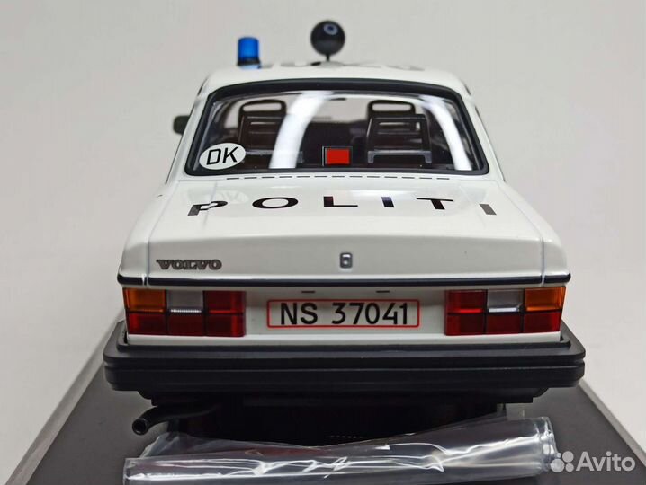 Volvo 240 GL Полиция Дании 1:18 Minichamps