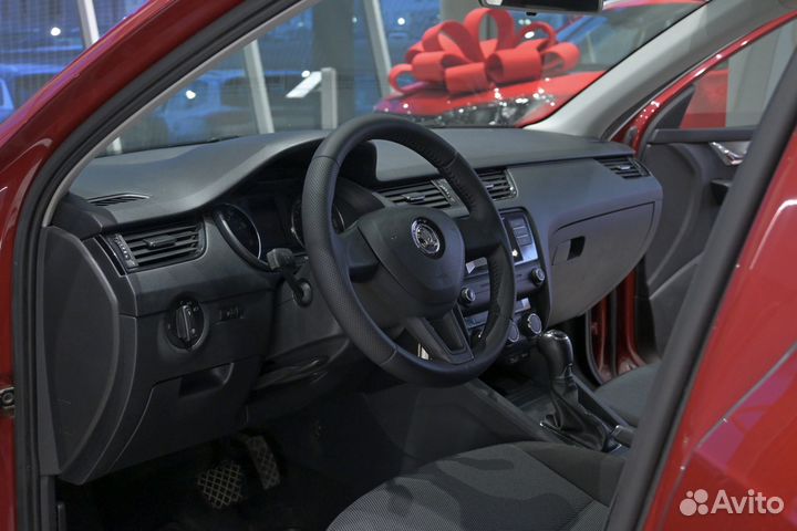 Skoda Octavia 1.6 AT, 2017, 134 500 км