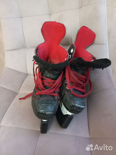 Хоккейные коньки bauer