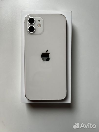 iPhone 12, 64 ГБ