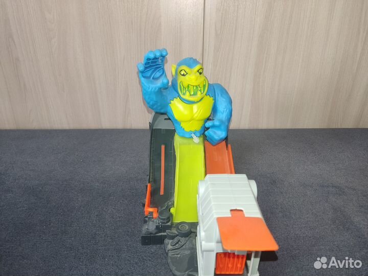 Hot Wheels Сити Атака ядовитой обезьяны