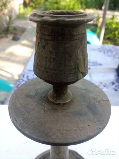 Старинный подсвечник
