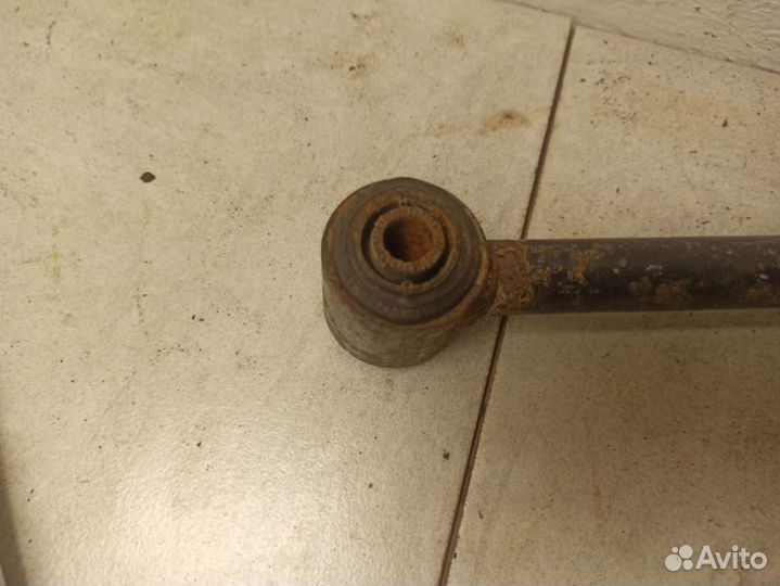 Тяга задняя продольная