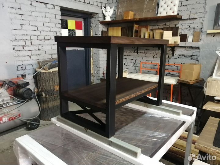 Журнальный столик в стиле лофт